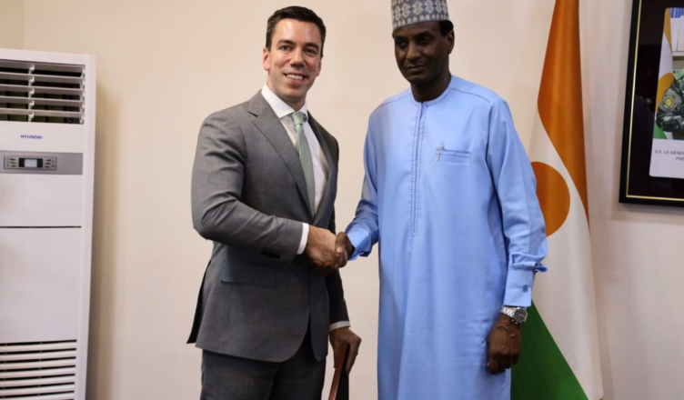 L&rsquo;offensive diplomatique américaine au Sahel : cap sur Niamey après les visites à Bamako et Ouagadougou