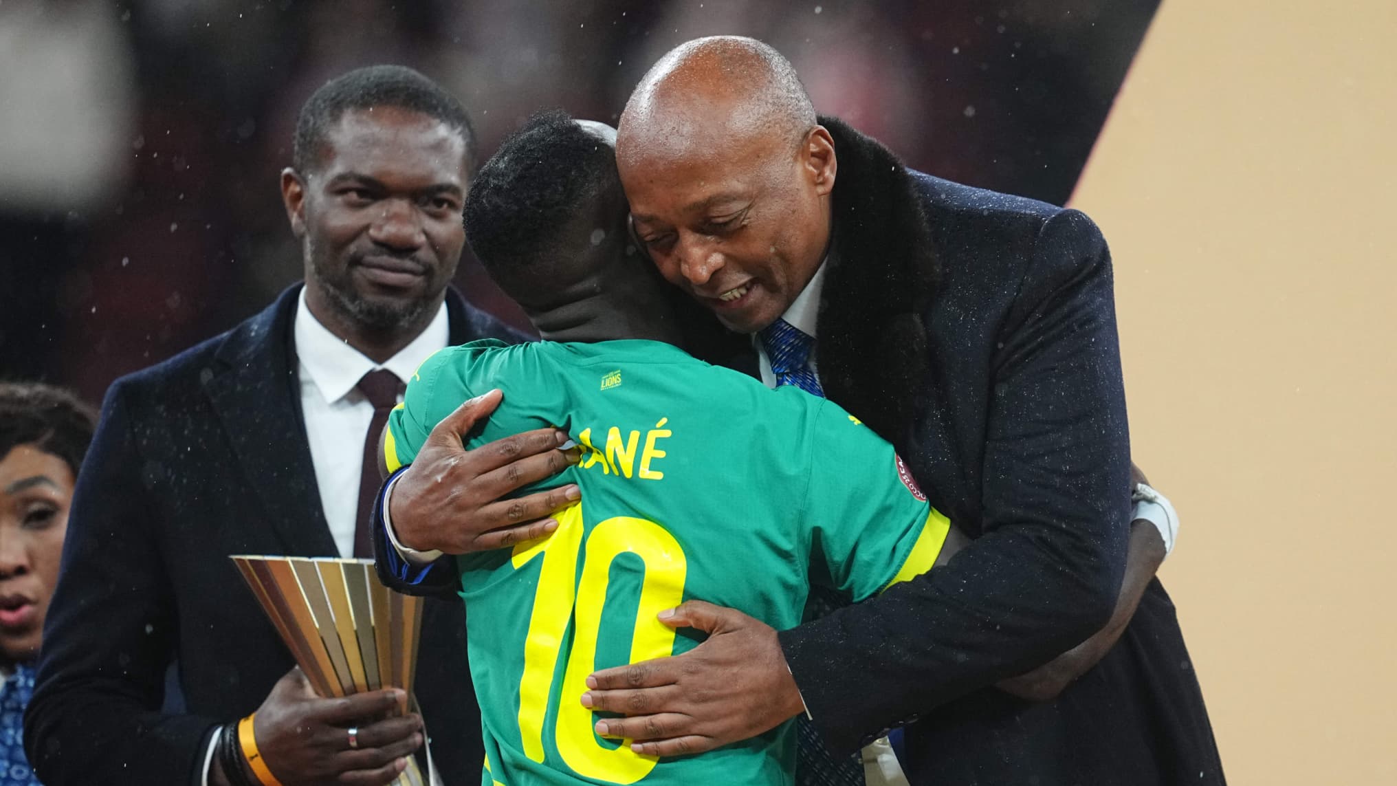 Patrice Motsepe au Sénégal : une visite diplomatique après l&rsquo;imbroglio de la CAN 2025