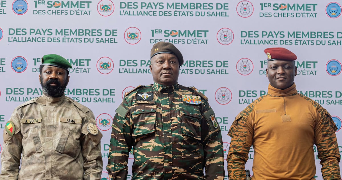 L&rsquo;Alliance des États du Sahel lance sa force militaire conjointe à Bamako