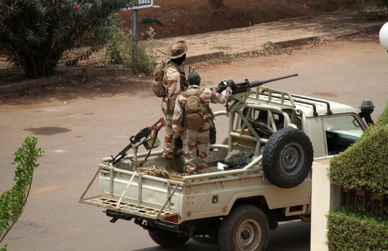 L&rsquo;effondrement du Mali : le pari risqué de l&rsquo;Algérie face au chaos sahélien