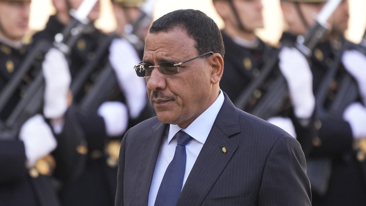 Niger : l&rsquo;interminable détention arbitraire de Mohamed Bazoum deux ans après le coup d&rsquo;État