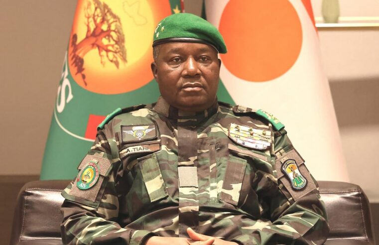 Le Niger renforce le contrôle médiatique en suspendant des diffuseurs étrangers