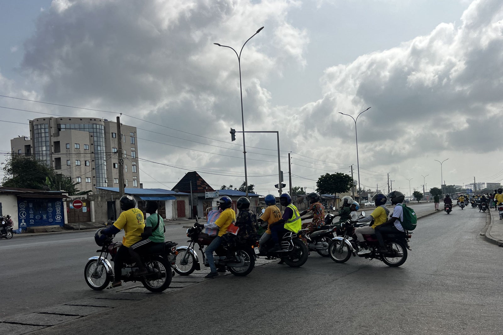 Coup d&rsquo;État déjoué au Bénin : les autorités assurent le contrôle