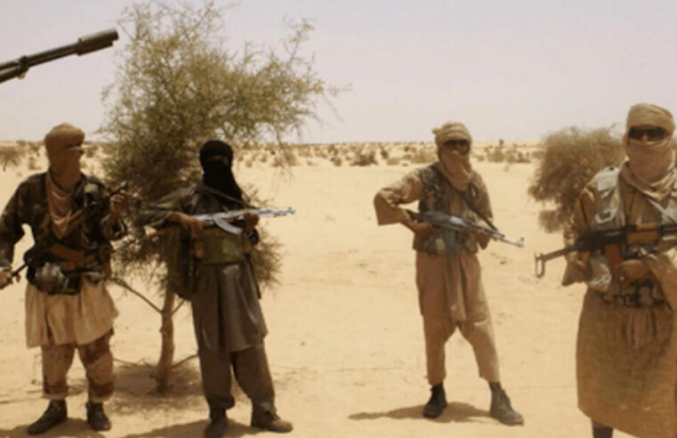 Attaques jihadistes près de Bandiagara : le Jnim frappe cinq villages au Mali