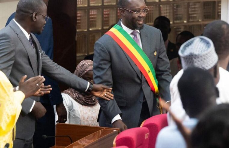 Sénégal : la bataille des légitimités entre charisme et institutions
