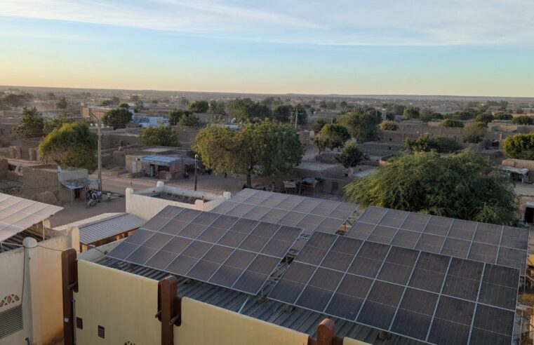 Énergie solaire améliore les soins à Niafounké au Mali