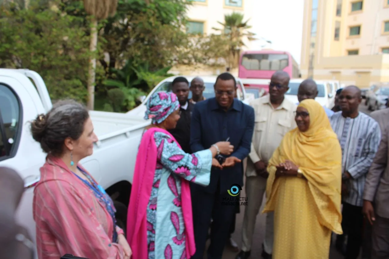 Modernisation de la santé au Mali avec la remise de 39 nouveaux véhicules 4×4 par Gavi