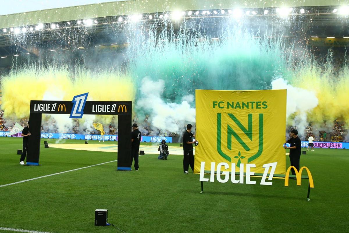 Huit clos pour nantes après envahissement de terrain à la beaujoire