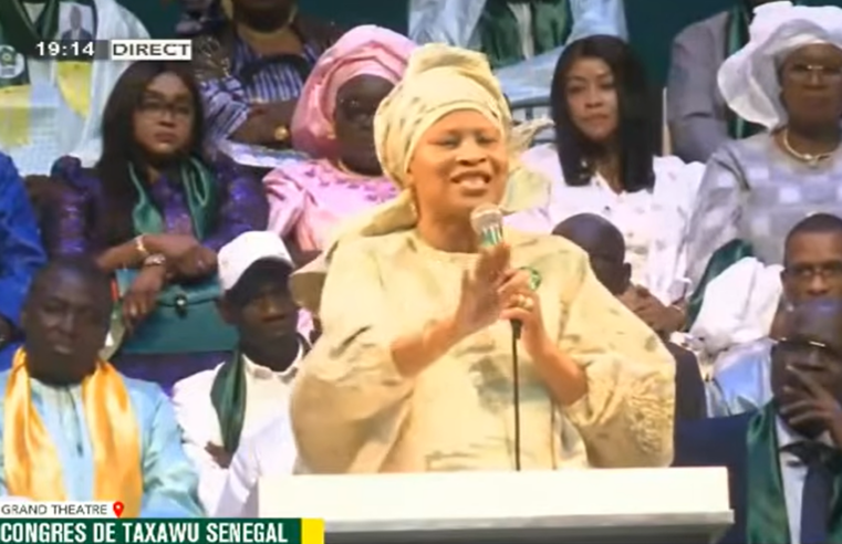 Aïssata Tall Sall au congrès de Taxawu Sénégal : un discours politique percutant contre le pouvoir
