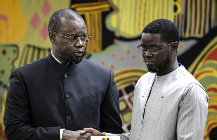 Sénégal : Diomaye Faye lance des consultations nationales, Sonko s’exprime devant les députés
