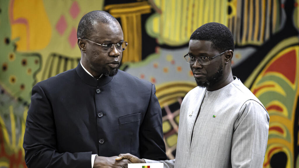 Sénégal : Diomaye Faye lance des consultations nationales, Sonko s’exprime devant les députés