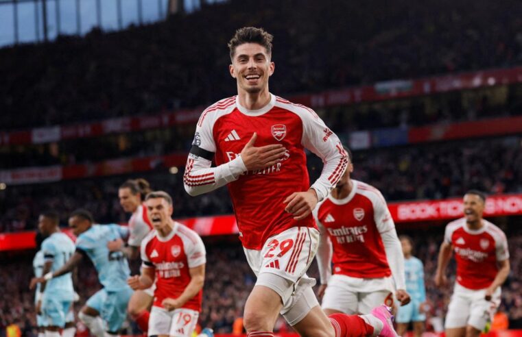 Les joueurs d&rsquo;arsenal champions d&rsquo;angleterre : la vidéo de leur célébration