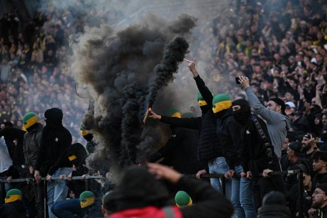 Nantes ferme et condamne l&rsquo;envahissement du terrain à la beaujoire