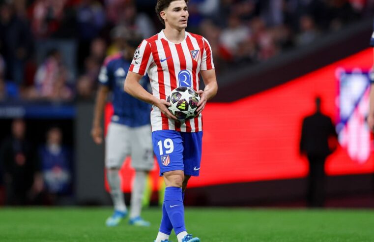 Julian Alvarez : le pari parisien face à Barcelone et l&rsquo;Atlético Madrid