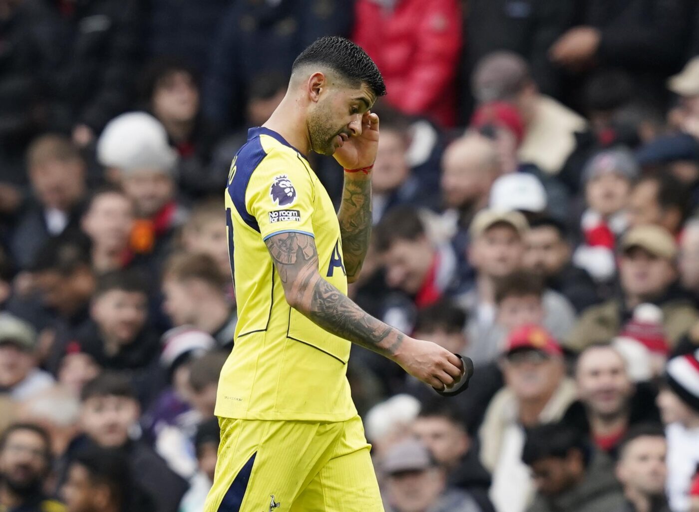 Cristian Romero absent pour Tottenham : un match décisif en Argentine
