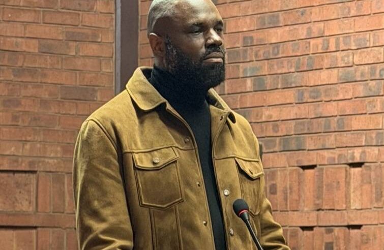 Pretoria : Kemi Seba détourne le panafricanisme pour échapper à ses démêlés judiciaires