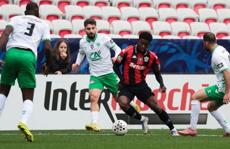 Barrage pour le maintien : l&rsquo;OGC Nice face au défi de Saint-Étienne