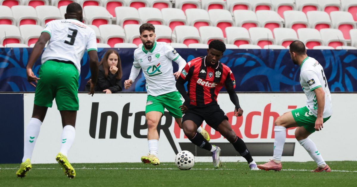 Barrage pour le maintien : l&rsquo;OGC Nice face au défi de Saint-Étienne
