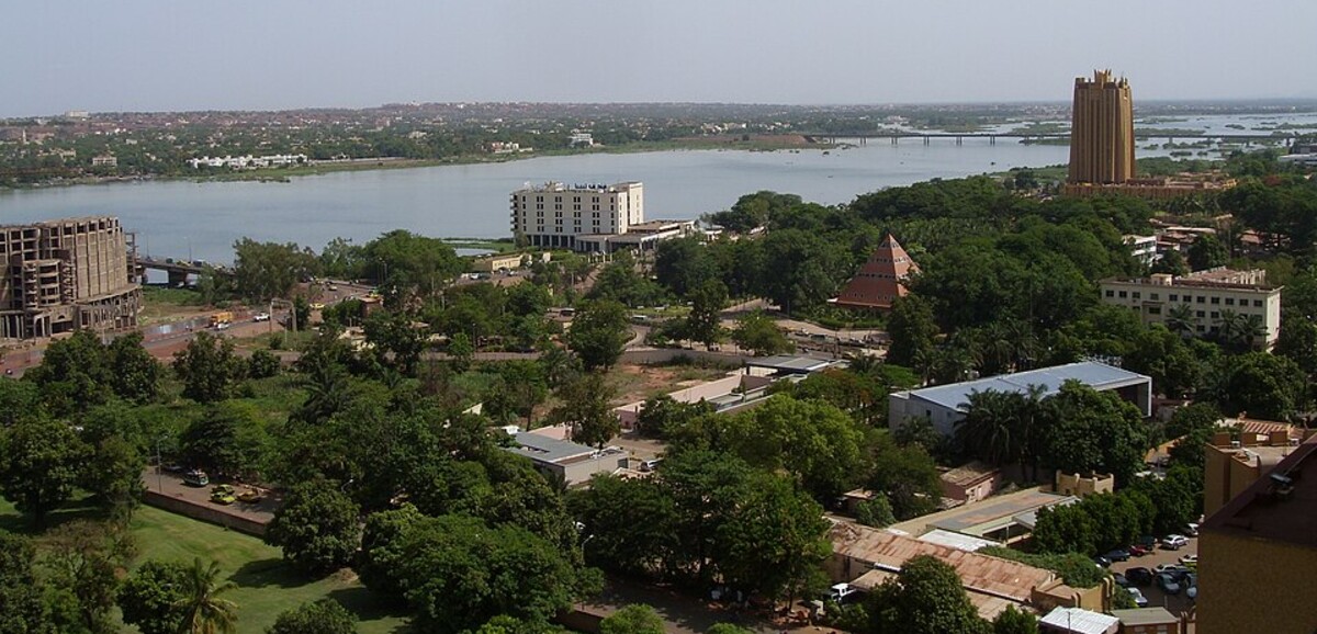 Bamako sous blocus : le JNIM mis en cause par amnesty international pour ses exactions