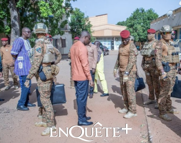 Portrait d'Ibrahim Traoré, dirigeant du Burkina Faso