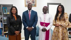 Visite de courtoisie entre Ousmane Sonko et Monseigneur André Guéye