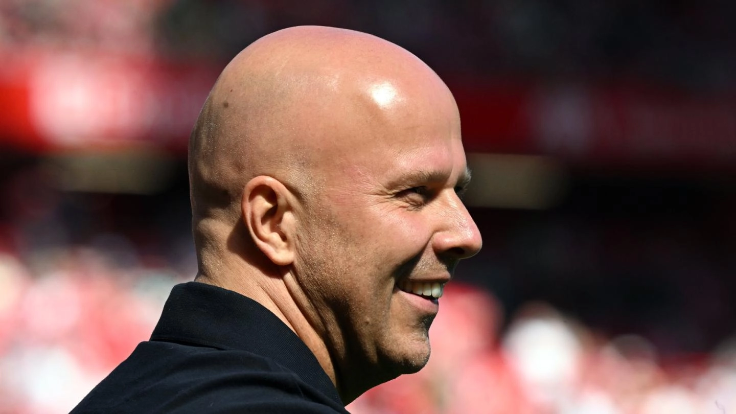 Arne Slot lors de sa conférence de presse après la qualification de Liverpool