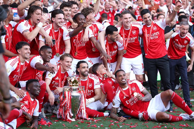 Arsenal a remporté la Premier League après 22 ans sans titre.