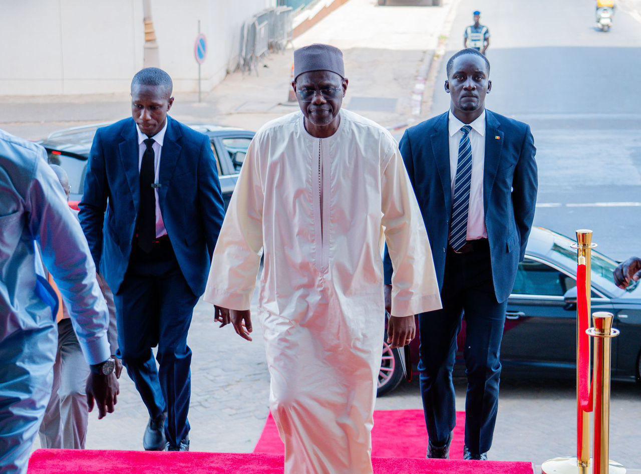 cérémonie de passation de service entre Ousmane Sonko et Al Aminou Lo