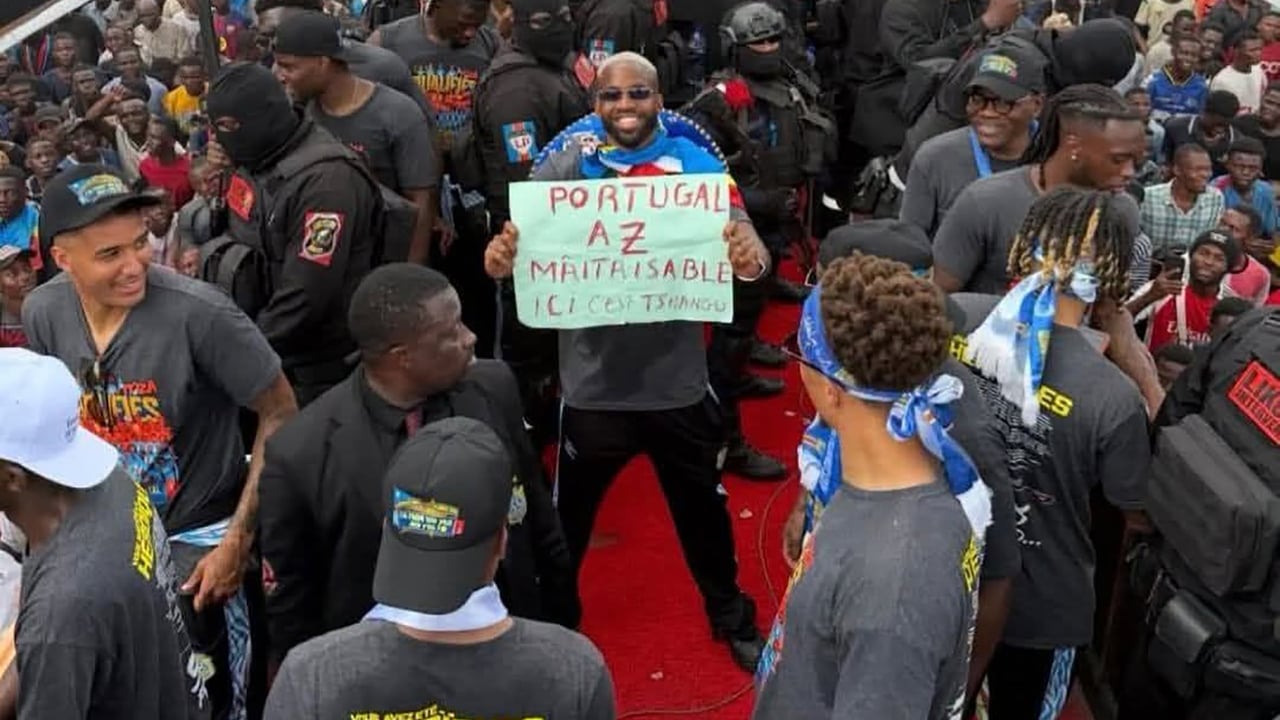 Maîtrisable : le slogan des supporters léopards qui cache un procès politique