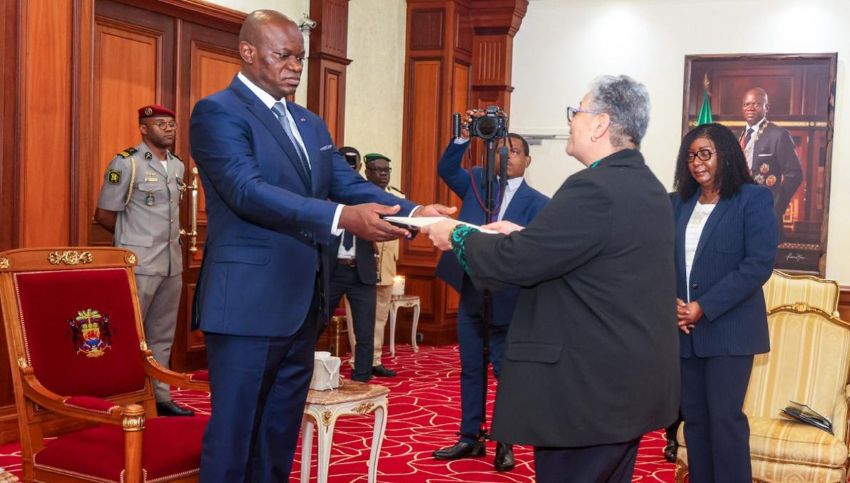 Gabon : cinq nouveaux ambassadeurs reçus à Libreville