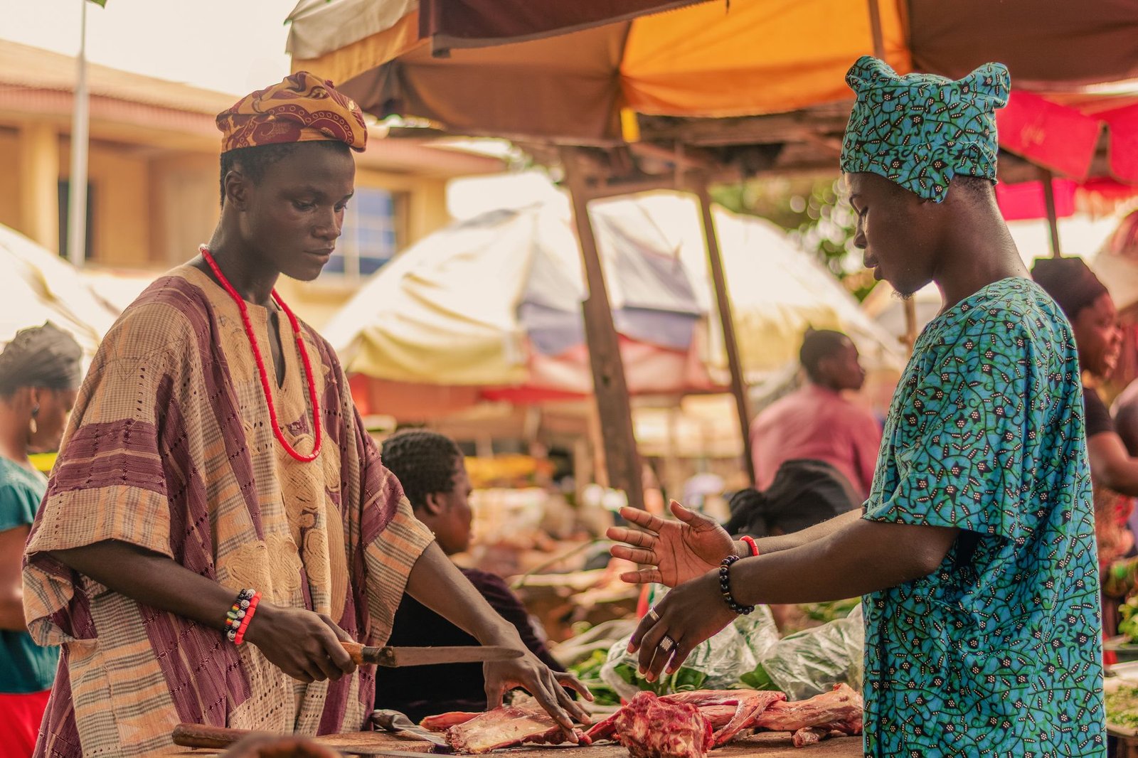 Libreville digitalise le paiement des taxes au marché Mont-Bouët