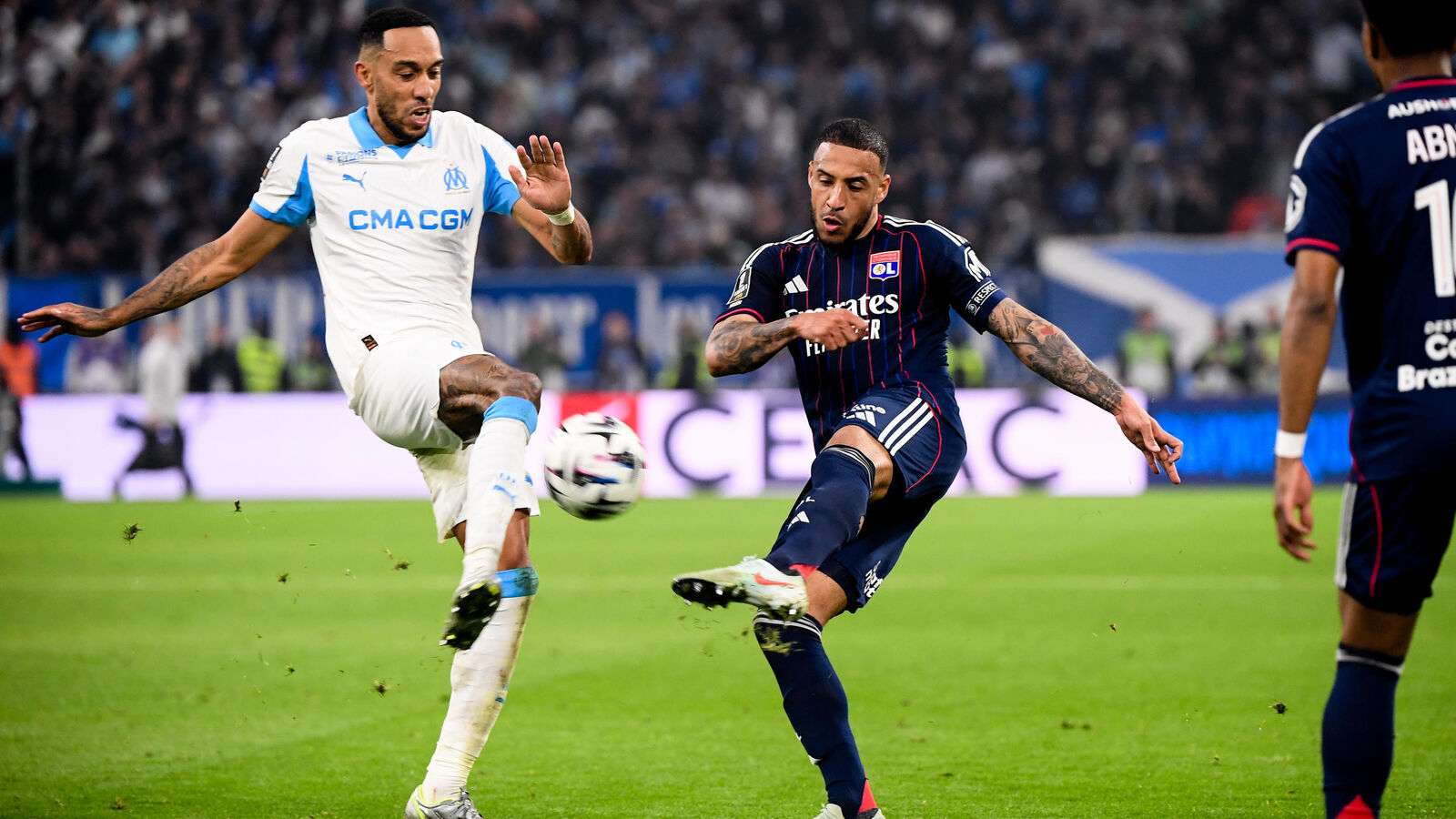 La DncG encadre les finances de l&rsquo;OM et de l&rsquo;OL pour la saison prochaine