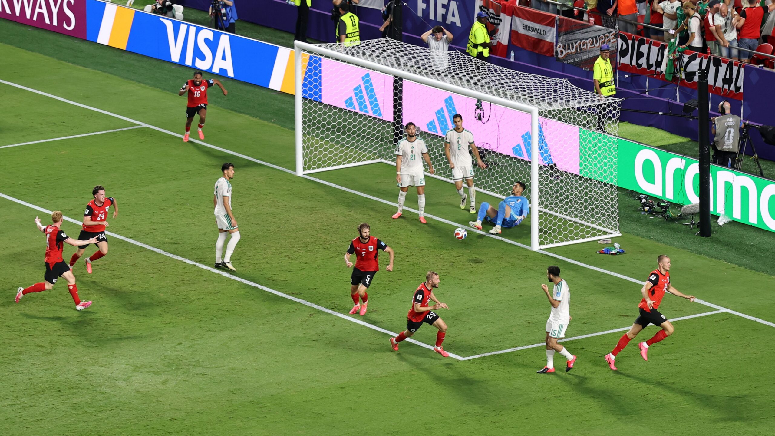 Fifa tranche : pas d&rsquo;enquête sur le match Algérie-Autriche