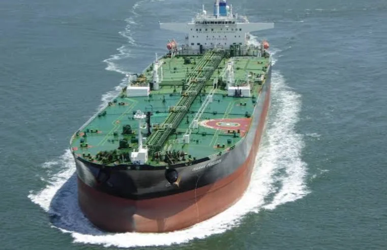 Arraisonnement du pétrolier deliver : la marine française cible la flotte fantôme
