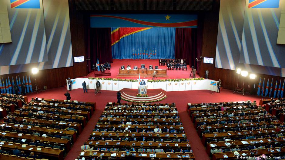 Tensions politiques à Kinshasa autour de la loi sur le référendum