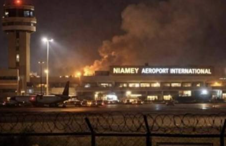 Niger : fusillade près de l&rsquo;aéroport de Niamey, la capitale en état d&rsquo;alerte