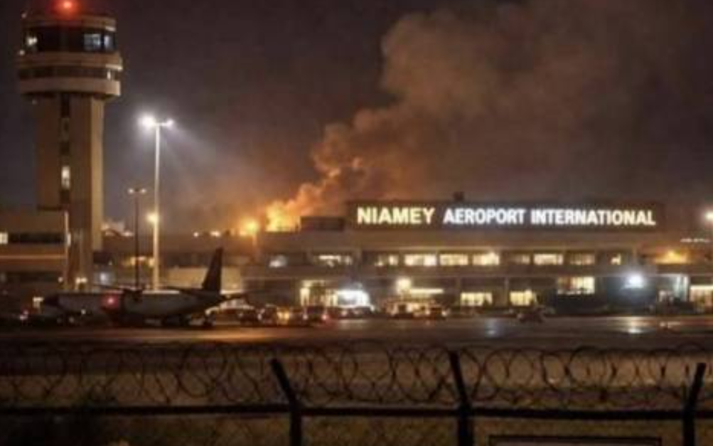 Niger : fusillade près de l&rsquo;aéroport de Niamey, la capitale en état d&rsquo;alerte