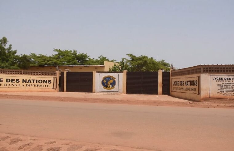 Burkina Faso : le possible plafonnement des frais dans le privé suscite des réactions mitigées