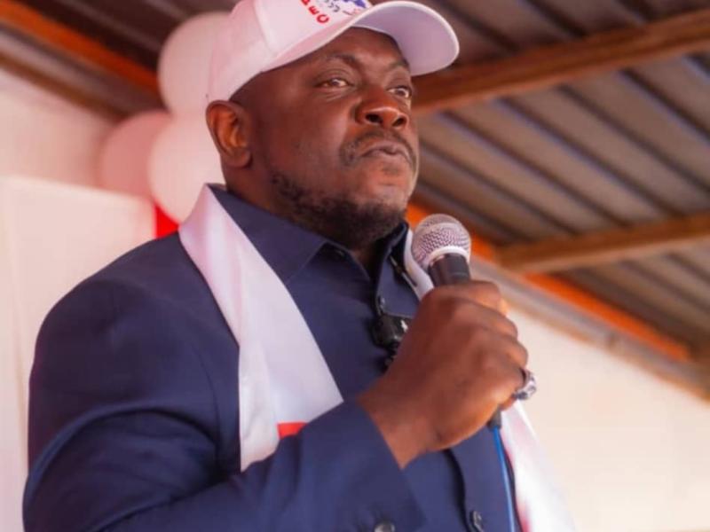 À Lubumbashi, l&rsquo;apec de Louis Watum Kabamba défend une constitution sur mesure pour la RDC