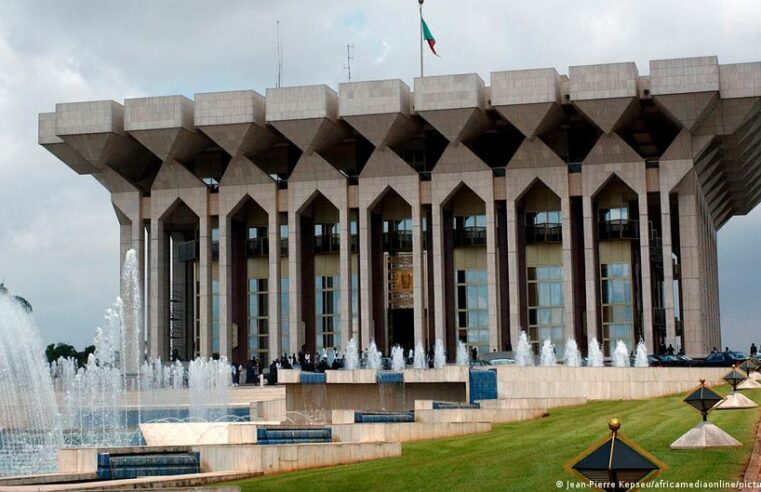 Cameroun : l&rsquo;État centralise la perception des impôts communaux