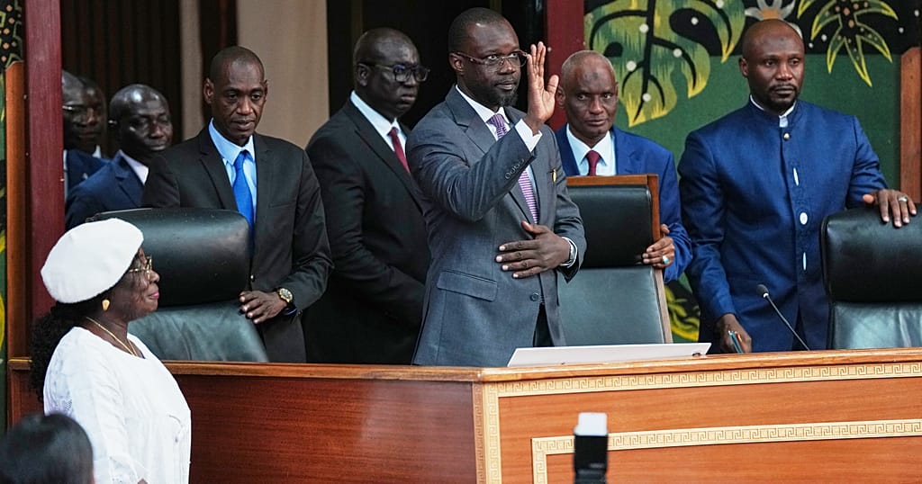 Ousmane Sonko réélu à la tête du Pastef et adresse un avertissement à ses opposants