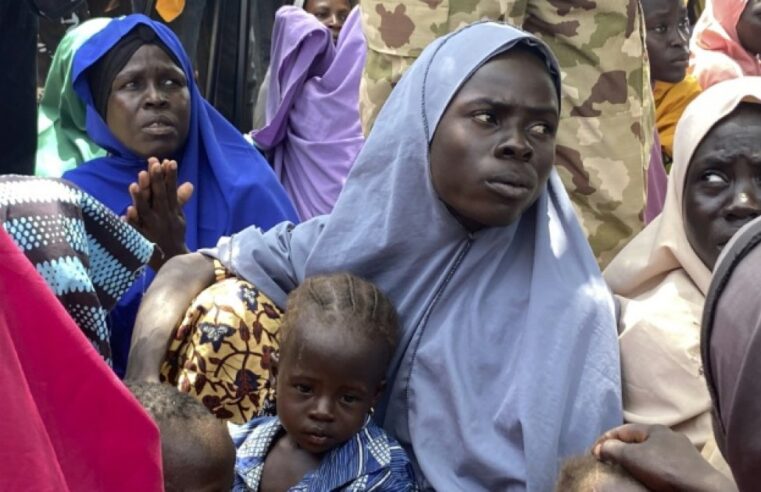 Nigeria : plus de 400 ex-otages de Boko Haram libérés et confiés aux autorités