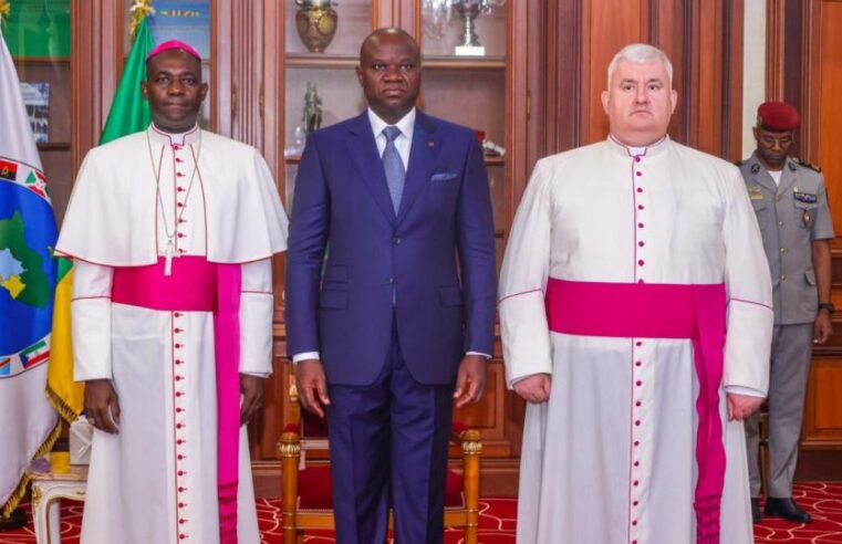 Gabon : Oligui Nguema reçoit cinq nouveaux ambassadeurs pour la diplomatie