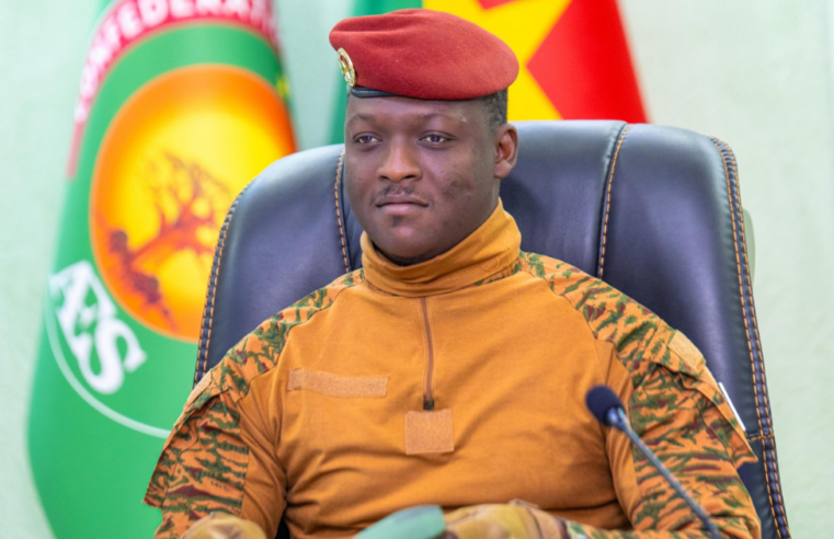 Diplomatie : Paris appelle ses citoyens au Burkina Faso à la prudence après la rupture des liens