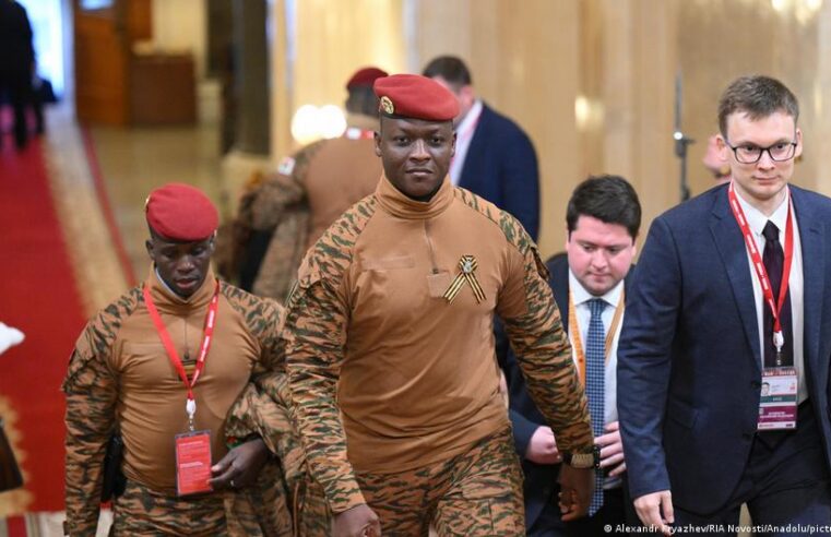 Révolution populaire au Burkina Faso : espoir ou mirage politique ?