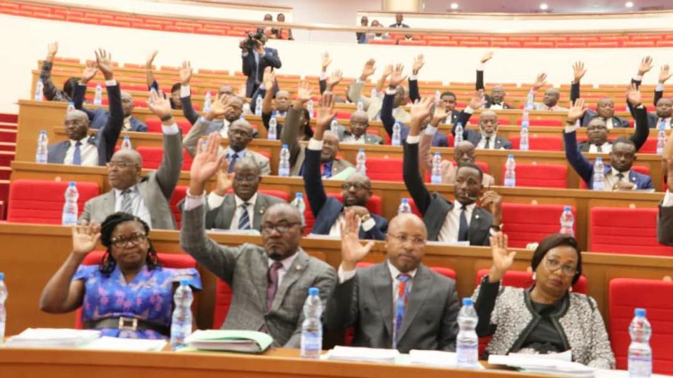 Gabon : adoption historique de 18 projets de loi à l&rsquo;Assemblée nationale