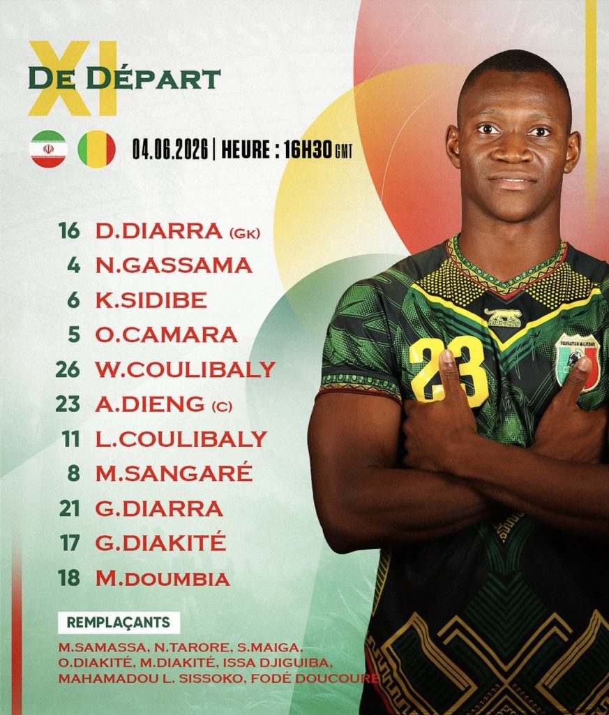 Les joueurs maliens en discussion tactique avant le match