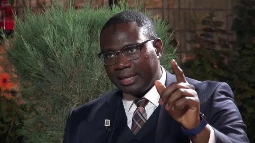 Portrait de Moussa Balla Fofana, ministre sénégalais en pleine réflexion stratégique