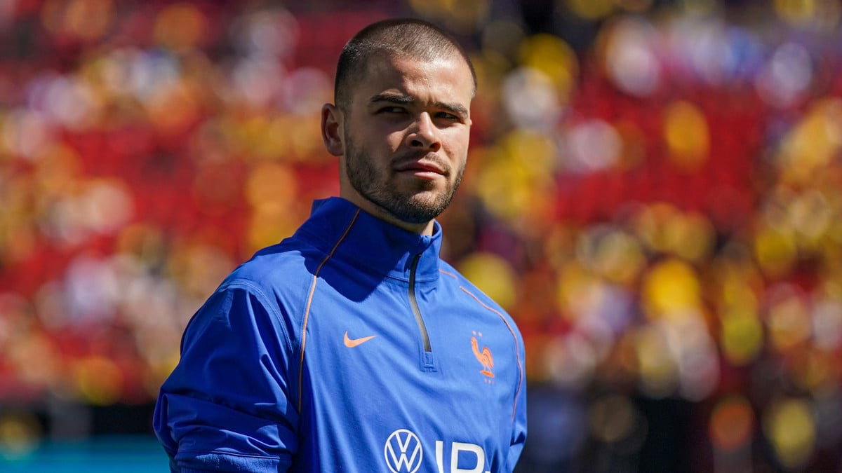 Lucas Chevalier au PSG : un avenir incertain après une saison décevante