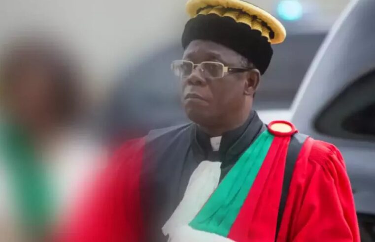 Bénin : membre de droit, Théodore Holo définit sa mission au sein du Sénat